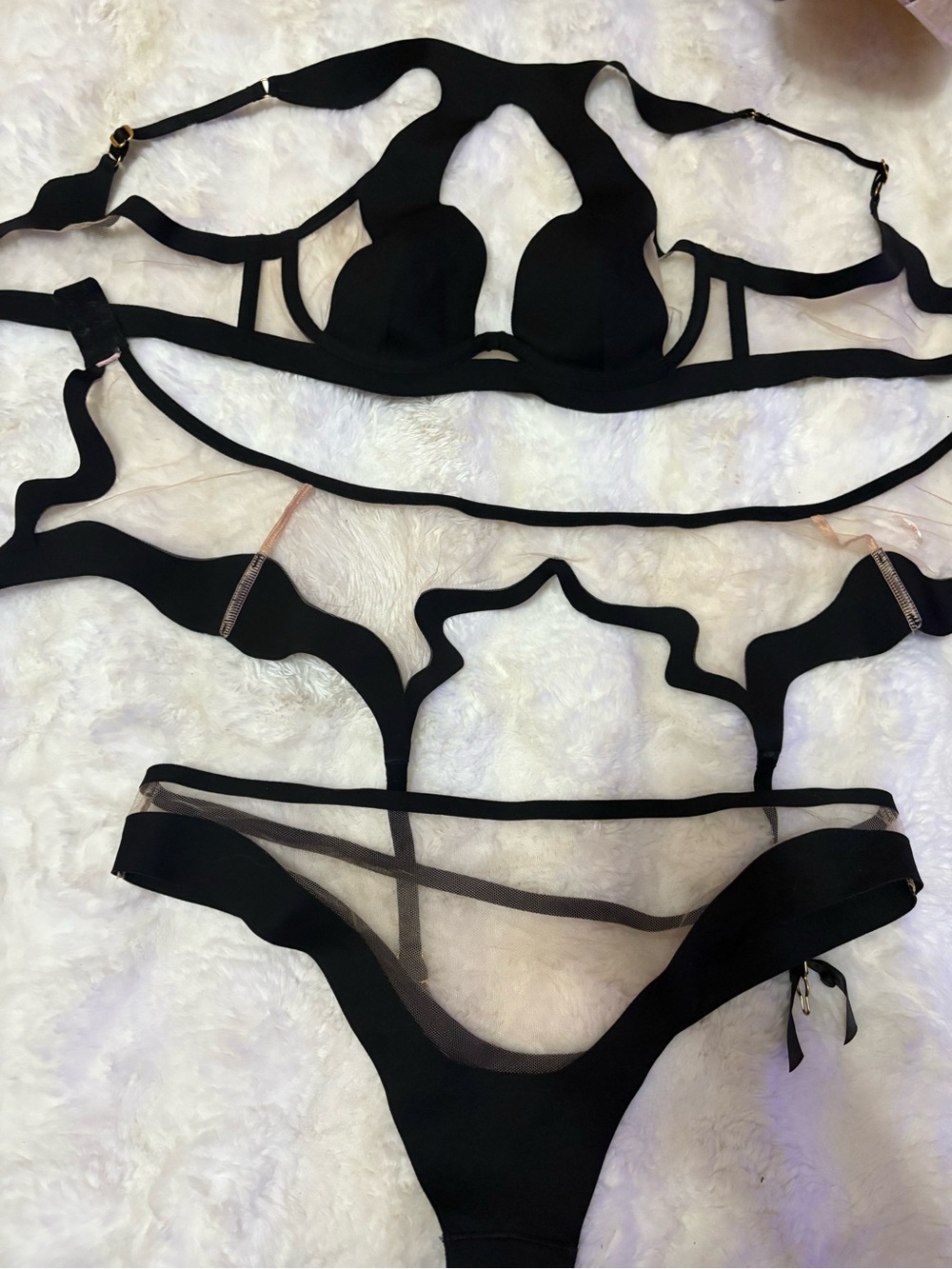 ✨Agent Provocateur Soni Mesh Wave Set ✨LIKE NEW ✨ - Picture 7 of 7
